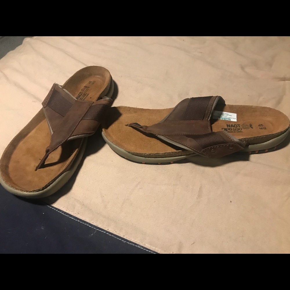 Naot shoes never worn